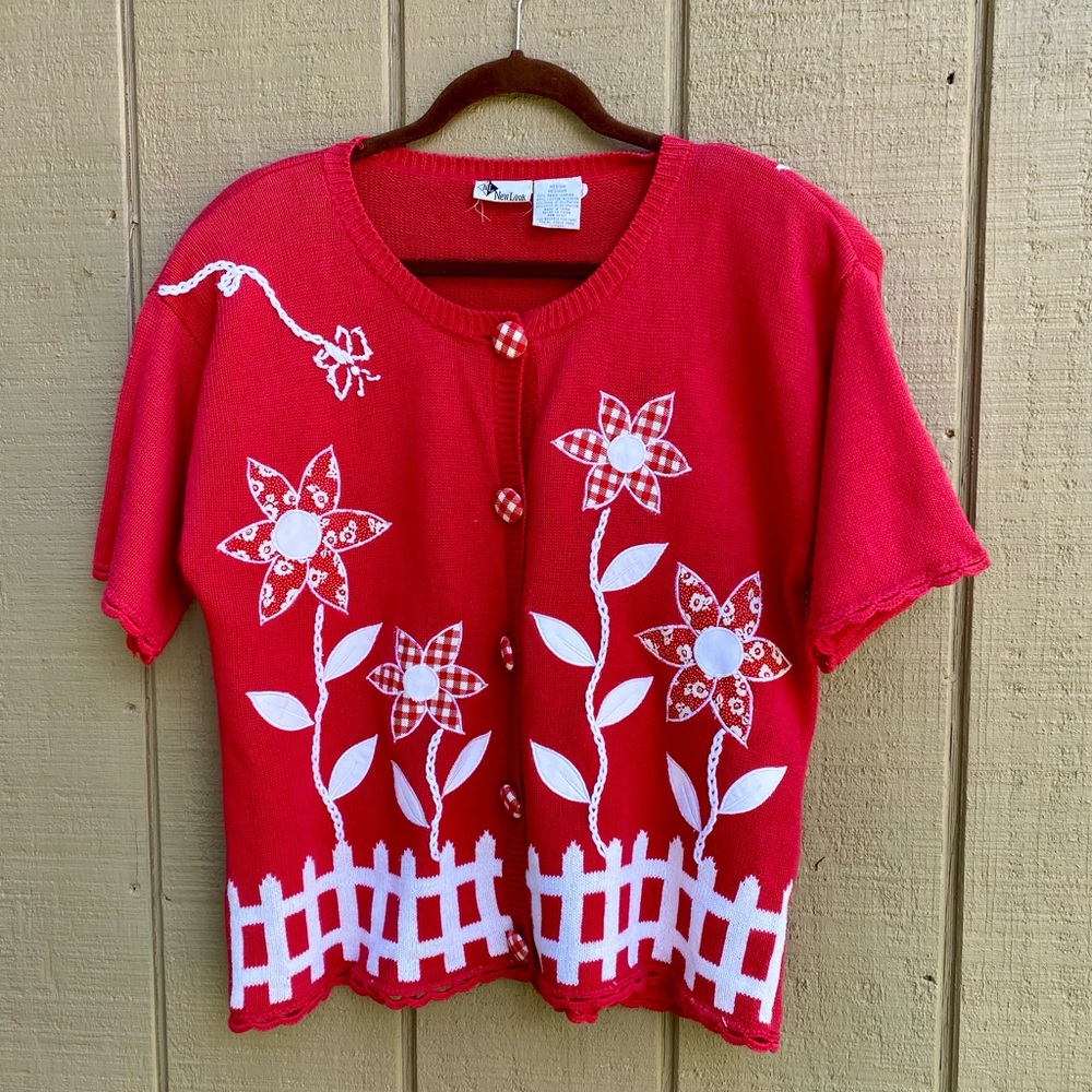 Vintage Ladies Red/White New Look Embroidered Knit Cardigan size M